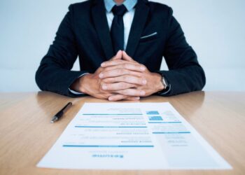 Pse nuk duhet të gënjeni në CV tuaj