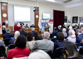 Presidenti i Universitetit Mesdhetar të Shqipërisë, Anastas Angjeli mer çmimim “Vepra më e mirë studimore”