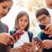 Pothuajse një e katërta e fëmijëve të moshës 5-7 vjeç zotërojnë telefona inteligjentë