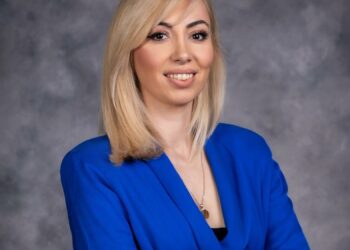 Një inspirim për edukim: Lorena Bregaj dhe roli i saj në suksesin e Akademi.al