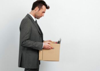 Si të ndihmoni një mik, i cili sapo ka humbur vendin e punës