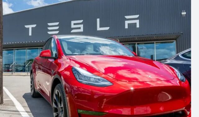 Largohen 14 mijë punonjës nga Tesla, përfshirë edhe drejtues