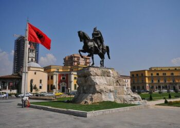 FMN pesimiste për Shqipërinë, ul parashikimin për rritjen ekonomike