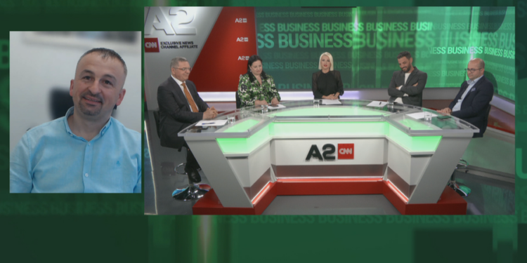 Rënia e euros nën 100 lekë, e qëllimshme? Ekspertët shpjegojnë se kush po përfiton nga kjo situatë