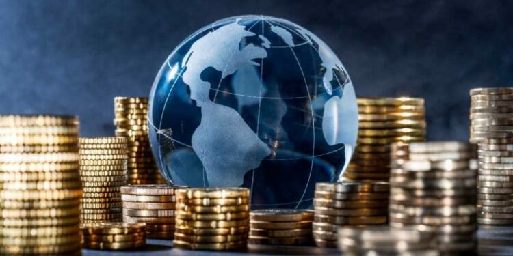 Huamarrjet nga familjet, bizneset dhe qeveritë/ Si u fut bota në një borxh prej 315 trilion dollarë?