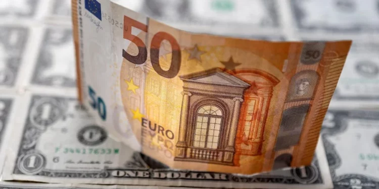 Çfarë të bëjmë me eurot? Kuota 100 lekë e monedhës europiane, e papritur edhe për agjentët e këmbimit