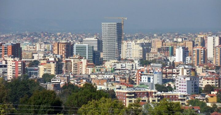 Jo vetëm për turizëm, të huaj po blejnë prona në Shqipëri