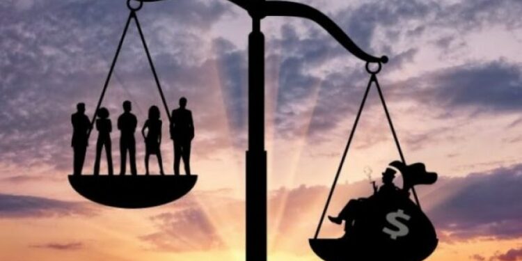 Shpërndarja e pasurisë tek të rriturit, ndikim i konsiderueshëm nga të ardhurat informale