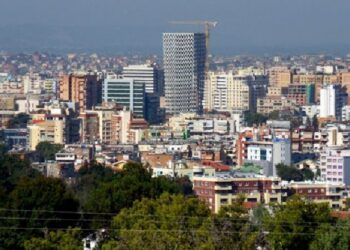 Çmimet e referencës sipas zonave në Tiranë. Rikthehet rivlerësimi i pronave, sa do të paguajnë shqiptarët?