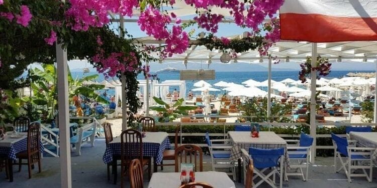 Restorantet e Sarandës dhe Vlorës shtrenjtojnë çmimet deri në 33%