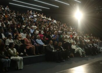 Në korrik administrata merr pagën 900 euro. Rama premton rritje edhe të pensioneve