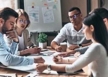 Rëndësia e takimeve të rregullta të ekipit