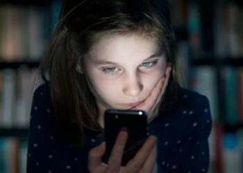 Facebook dhe Instagram dyshohet se krijojnë shumë varësi