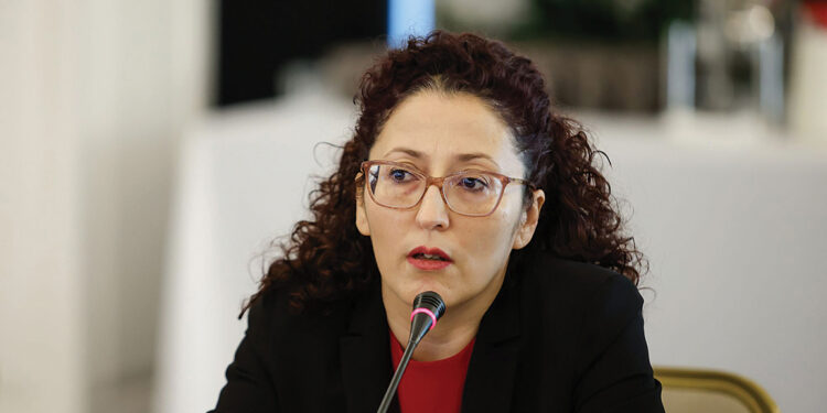 “Mikrofinanca, strategji për mënyrën e trajtimit të klientëve në vonesë”