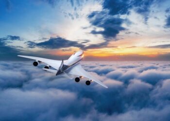 Linjat ajrore iu rikthehen fitimeve marramendëse, 30 miliardë USD për këtë vit