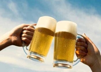 Blemë më shumë duhan, birra e kafe, shqiptarët e të huajt i japin hov importit të “mallrave të ndaluar”