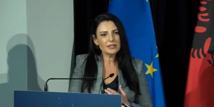 Porti i ri tregtar në Durrës,  Balluku jep lajmin: Brenda pak javësh hapet gara ndërkombëtare