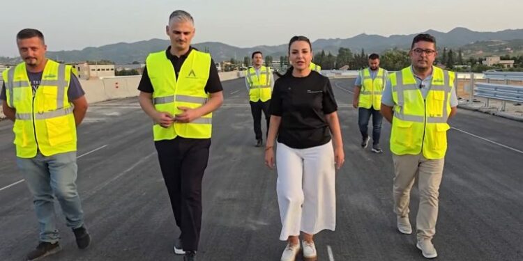 Balluku inspekton aksin Thumanë-Kashar. Rruga hapet për qarkullim pasditen e 30 qershorit