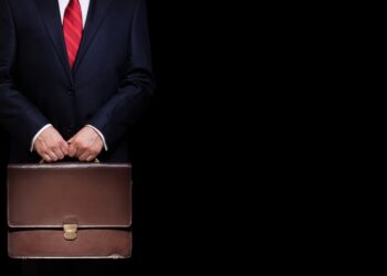 Puna që përgatit më së miri CEO të suksesshëm