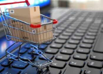 Tkurren blerjet online, shqiptarët frenojnë hovin që morën në pandemi