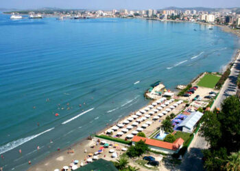 Po flenë më shumë turistë, frika nga gjobat rrit deklarime