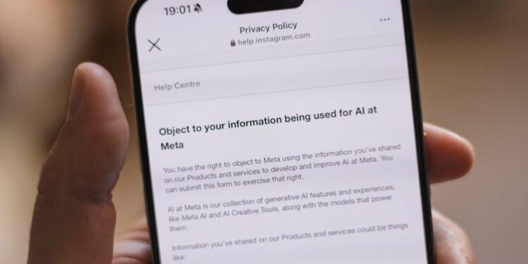 Instagram dhe Facebook do të trajnojnë Inteligjencën Artificiale me fotot dhe postimet tuaja, si të tërhiqeni?