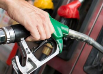 Nafta bie në bursa në nivelin më të ulët të 7 muajve, ndikim i papërfillshëm në Shqipëri