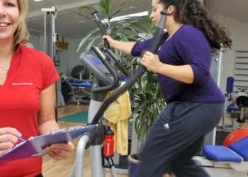 A na motivojnë influencerët e fitnesit për të bërë sport?