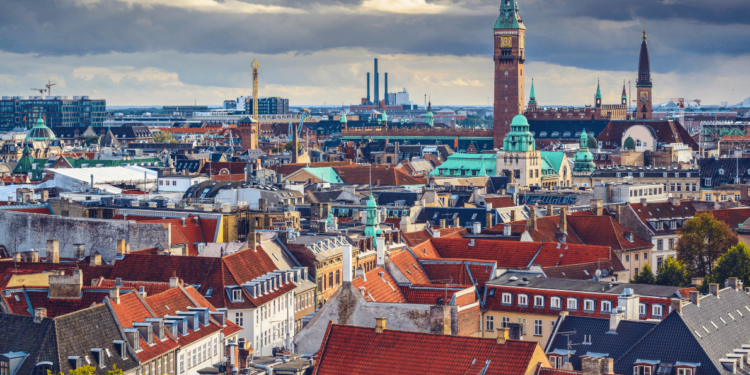 Vendi ku të huajt janë të kënaqur me karrierën e tyre