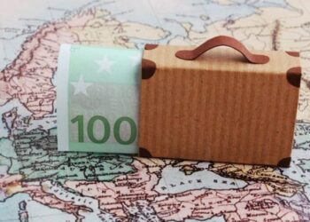 Emigrantët rrisin dërgesat në atdhe, arrijnë në mesatarisht 2 mijë euro për familje