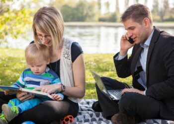 Si të balanconi familjen dhe biznesin. Një udhëzues sipërmarrësi për një jetë harmonike