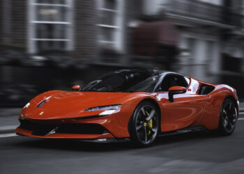 Suksesi i markës luksoze të Ferrari-t