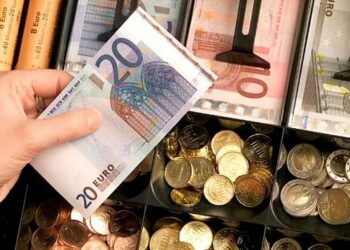 Inflacioni në Eurozonë zbret në 2.5%, situata e çmimeve ende e paqartë