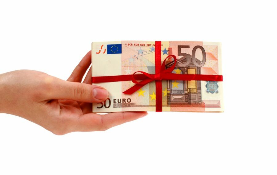 Festat, kohë e mirë për të negociuar pagën tuaj