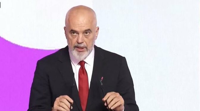 Rama ndryshon qeverinë. Ikën ministri i Financave, Ervin Mete