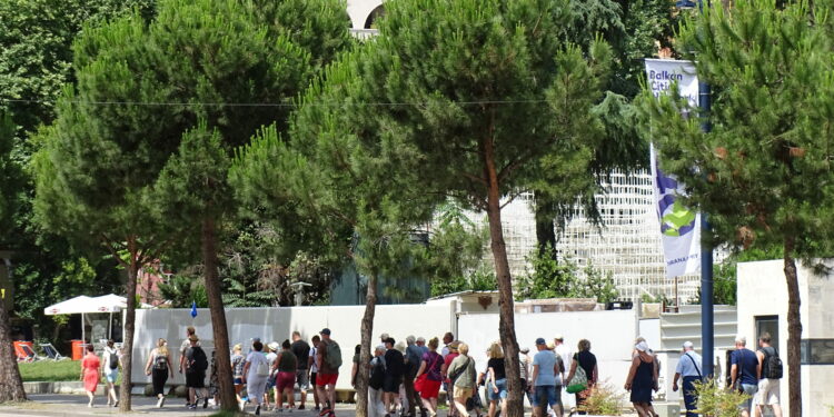 Turizmi, ikin shtetasit e Kosovës, italianët nuk na braktisin