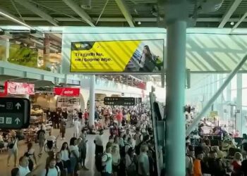 Fluks pasagjerësh në Rinas, ja njoftimi i rëndësishëm që bën aeroporti