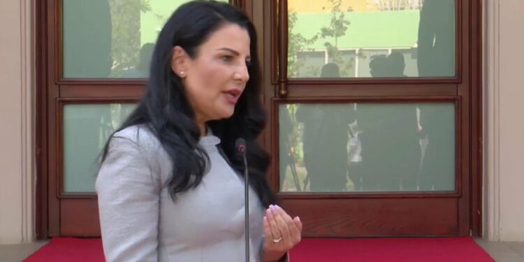 Mbetjet e rrezikshme, Balluku: Porti i Durrësit nuk ka asnjë lidhje