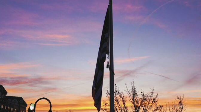 Në bursa rikthehet qetësia, por tregjet globale dominohen nga frika