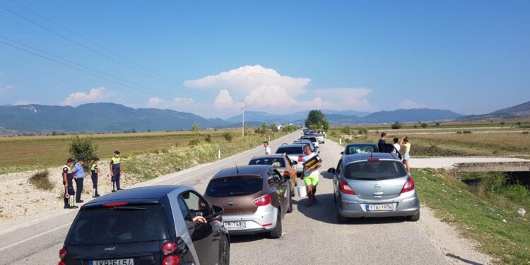 Shtegu për në Perëndim, refugjatët nga Lindja e Mesme dhe Afrika vijojnë të përdorin Shqipërinë