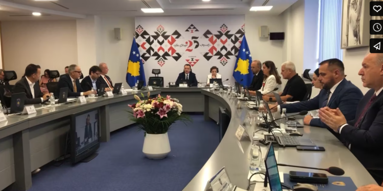 Nga tetori, paga minimale në Kosovë rritet në 350 euro