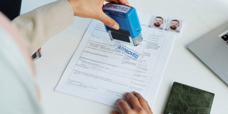 Shtohet numri i të huajve me leje qëndrimi në Shqipëri, shumica për punësim