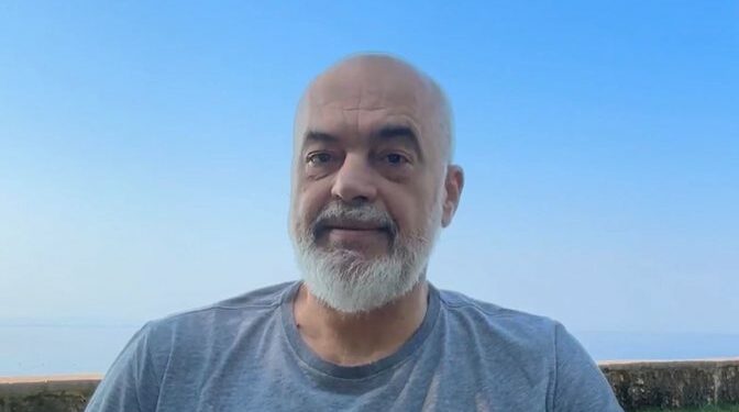 Mesazhi i Ramës nga Dhërmiu: 1.2 milionë pasagjerë hynë nga “Rinasi”, për ata që thonë se Shqipëria po braktiset nga pushuesit