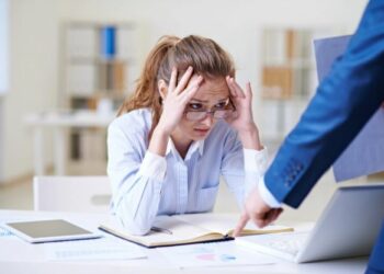 Tri zakone të këqija që e dëmtojnë karrierën