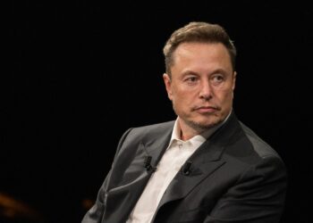 Elon Musk rrugës për t’u bërë miliarderi i parë në botë deri në vitin 2027