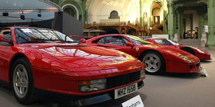 Kushton 750 mijë dollarë, historia e Ferrarit të “harruar” në parking