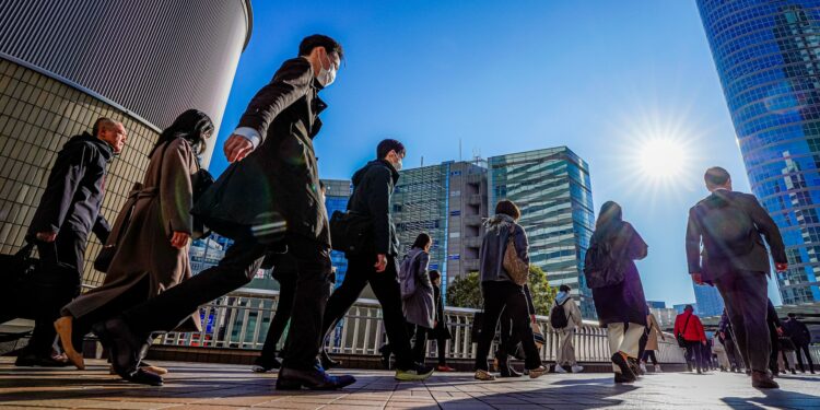 Ja pse Japonia dëshiron që qytetarët e saj të provojnë një javë pune prej katër ditësh