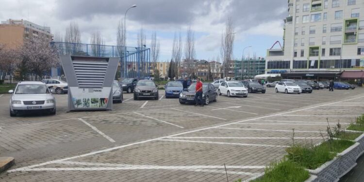 Parkimi në Tiranë, abonimet dhe ato të rezidentëve do të dixhitalizohen