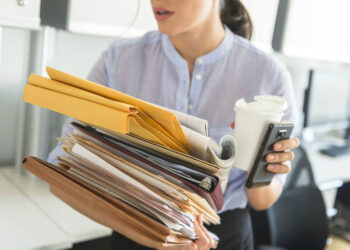 10 rregullat kur e lini një punë