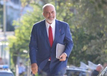 Rama mbledh sot qeverinë në Dajt, mbledhja do të zgjasë 7 orë